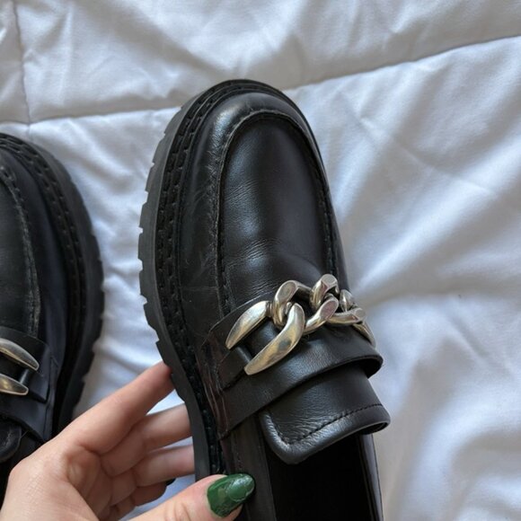 IRIS &INK Womens Chunky Chain Grunge Punk Preppy Casual Edgy Loafers 40 Black - Picture 4 of 12